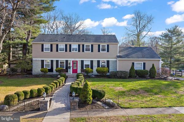 1900 CARDINAL LAKE DR, Cherry Hill, NJ 08003