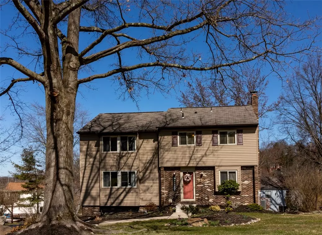 Upper St. Clair, PA 15241,1288 Manor Drive