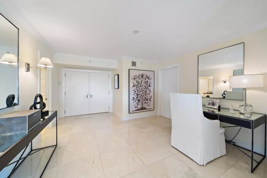 5380 N Ocean DR 4h, Singer Island, FL 33404