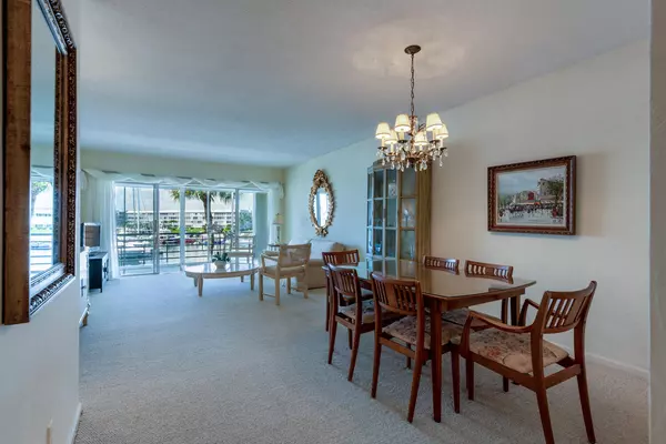 North Palm Beach, FL 33408,21 Yacht Club DR 304