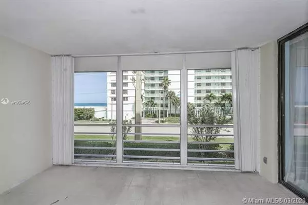 Juno Beach, FL 33408,911 Ocean DR 202