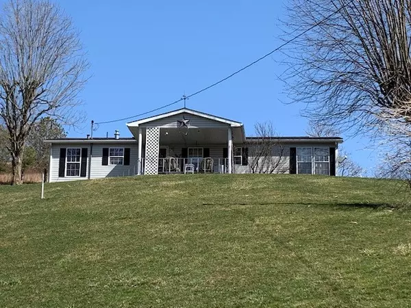 409 Woodies Road, Waynesburg, PA 15370