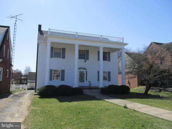 1403 KING, Martinsburg, WV 25401