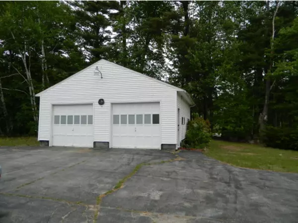 Hooksett, NH 03106,208 Whitehall Road