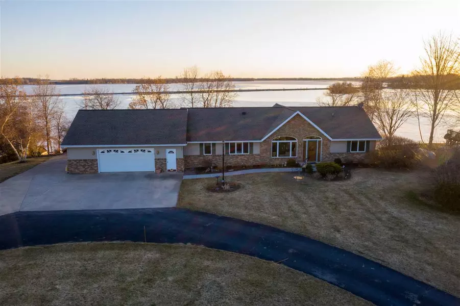 N9507 Northern Shores, Fox Lake, WI 53933