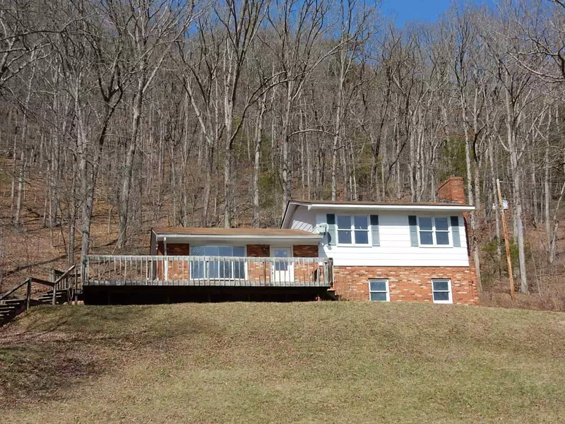 3825 MOUNTAIN VALLEY RD, Warm Springs, VA 24484