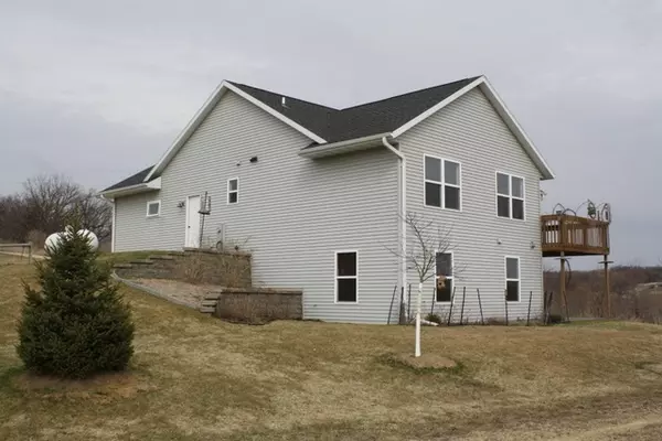 Mineral Point, WI 53565,16896 Pond View Ln