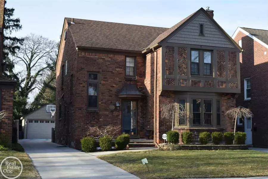 275 Moran, Grosse Pointe Farms, MI 48236