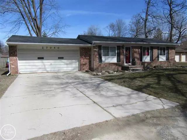 27050 GROVER, Harrison Twp, MI 48045