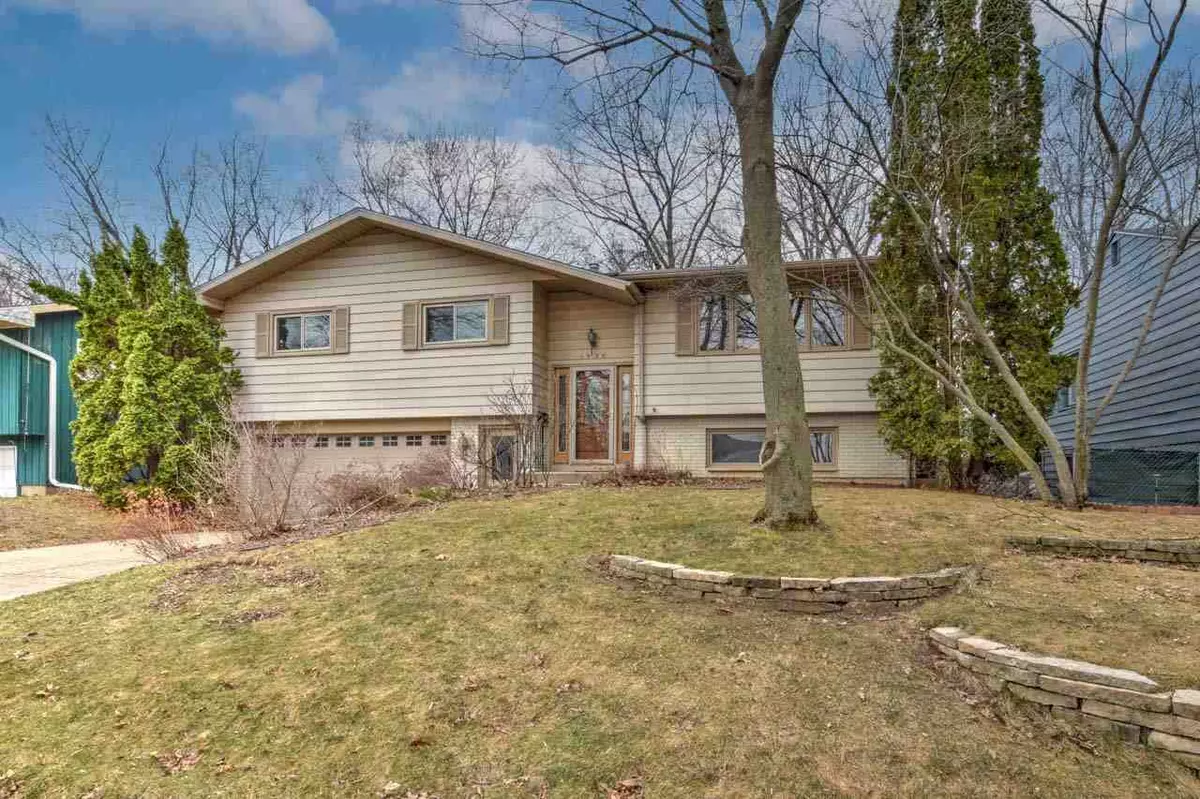 Madison, WI 53716,1326 Woodvale Dr