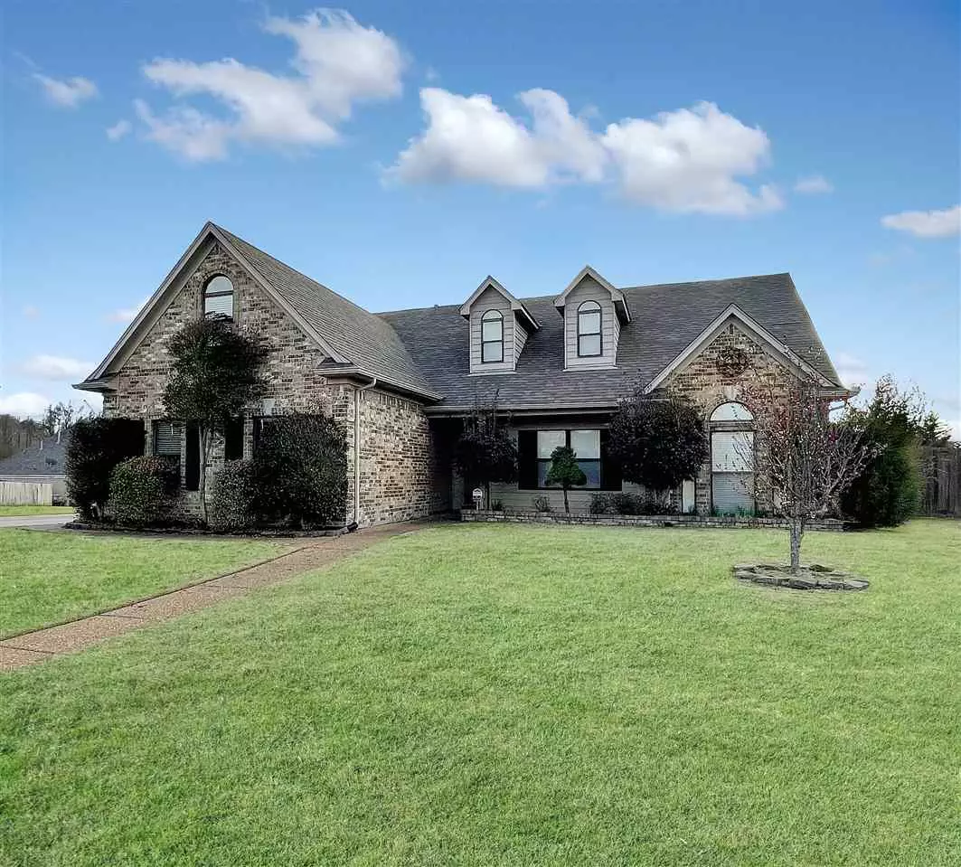 Oakland, TN 38060,140 PENNY LN