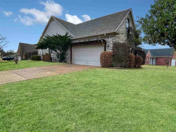 Oakland, TN 38060,140 PENNY LN