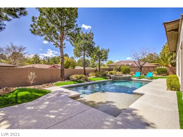 Henderson, NV 89052,10 Fountainhead Circle