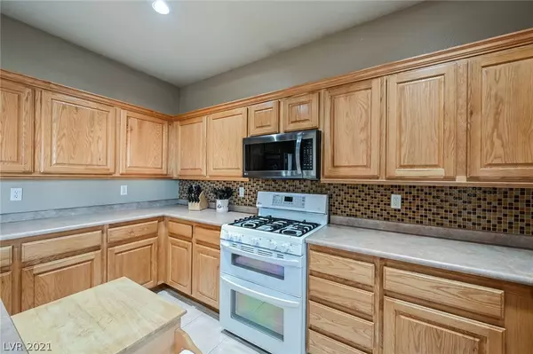 North Las Vegas, NV 89031,5312 Summer Trout Street