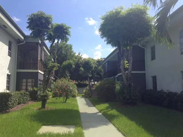 Delray Beach, FL 33446,7519 S Oriole BLVD Apt 101