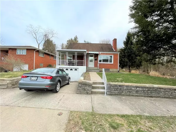 400 Oakwood St, Springdale, PA 15144