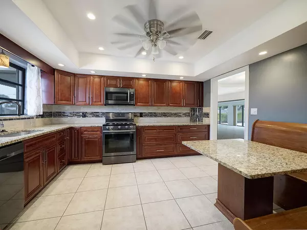 Palm Beach Gardens, FL 33410,9801 N Buttercup CIR