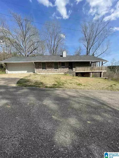 325 SE 2ND STREET, Graysville, AL 35073