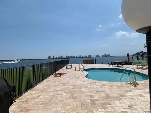 North Palm Beach, FL 33408,68 Yacht Club 3 DR 3