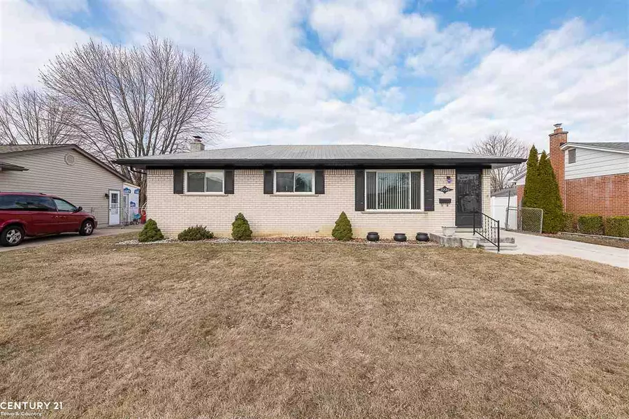 33311 Janet, Fraser, MI 48026