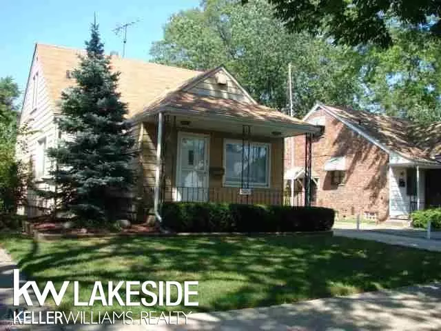 20261 Kenosha St, Harper Woods, MI 48225