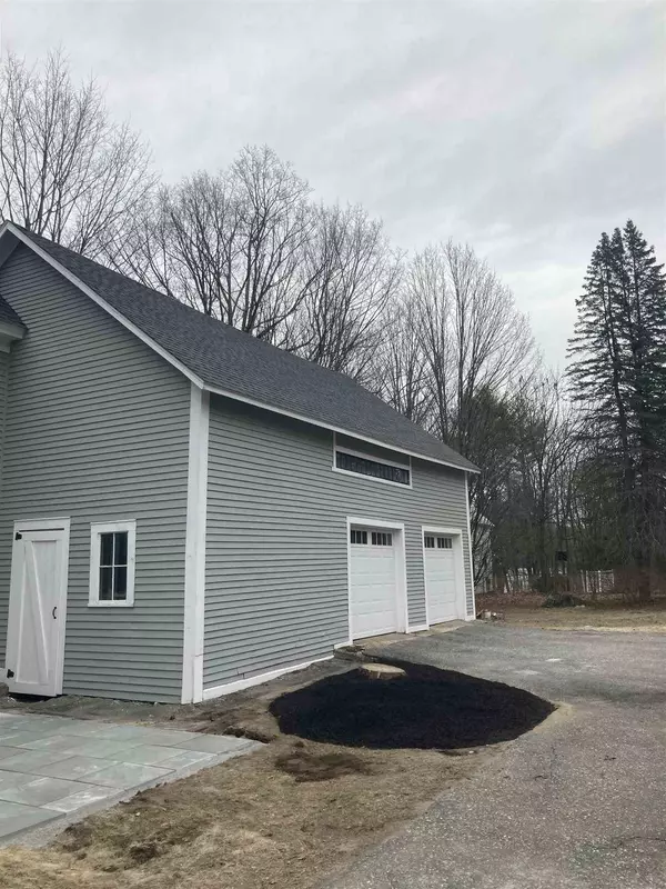 Hopkinton, NH 03229,117 Maple ST