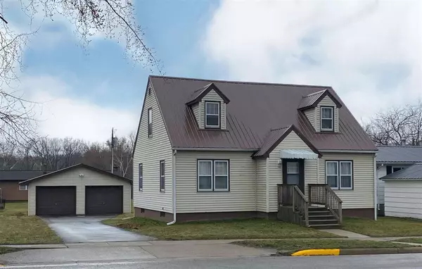 610 E Main St, Wauzeka, WI 53826