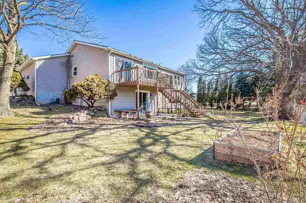 Madison, WI 53716-2447,21 RUSTIC WOODS CT