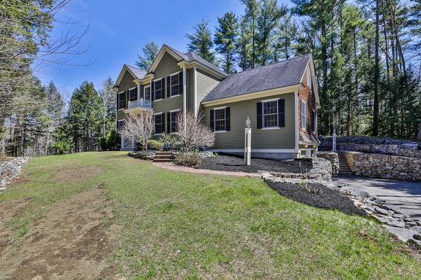 59 Odell RD, Sandown, NH 03873