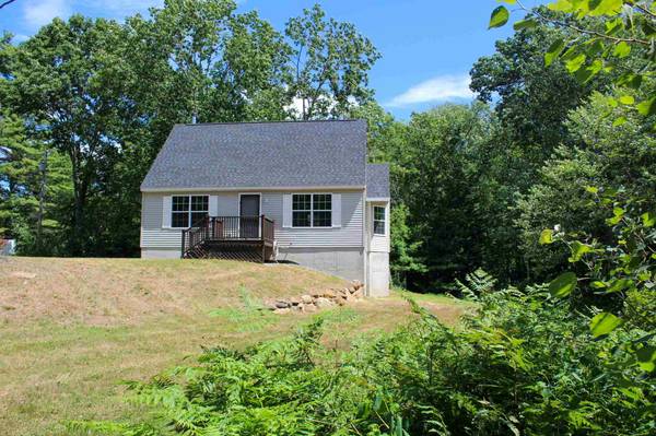 10 Worster RD, Berwick, ME 03901