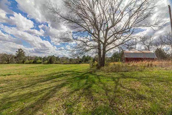 Selmer, TN 38375,00 SULPHUR SPRINGS RD