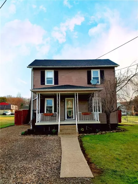 46 Chestnut St, Coral, PA 15731