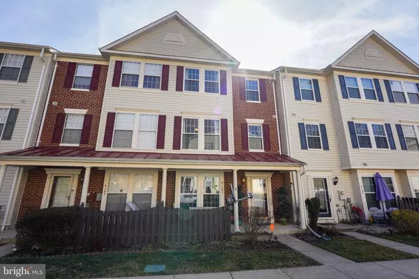 Lorton, VA 22079,9197 CARDINAL FOREST LN #13