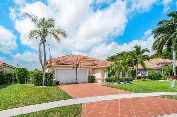 5902 Las Colinas CIR, Lake Worth, FL 33463