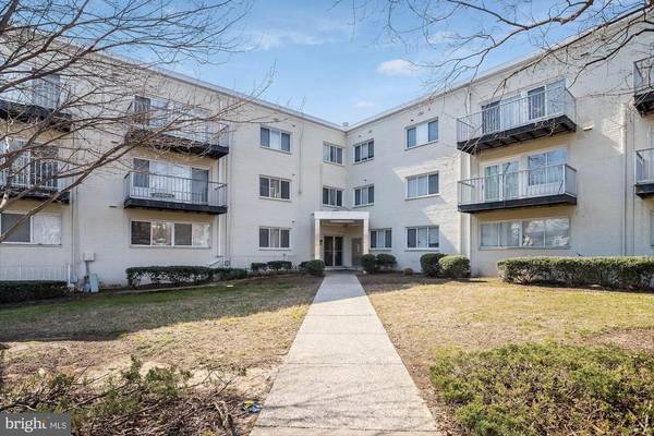 1009 CHILLUM RD #108, Hyattsville, MD 20782