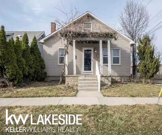 30 W Harwood, Madison Heights, MI 48071