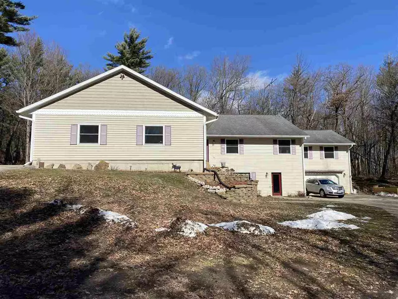 9425 ELLSWORTH RD, Tomah, WI 54660