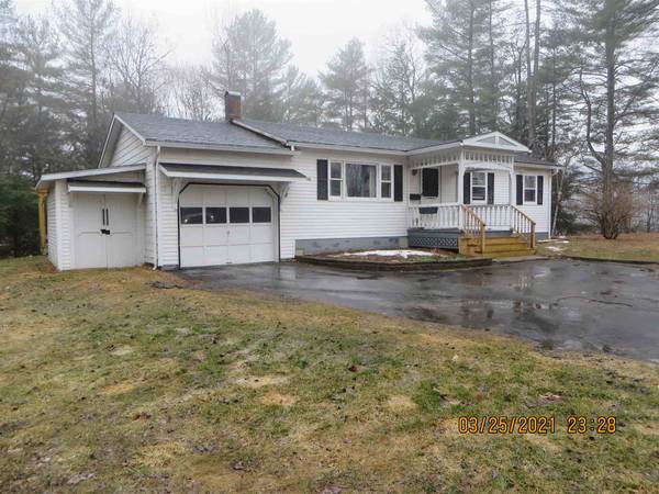 292 Sunset DR, St. Johnsbury, VT 05819