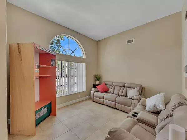 Coral Springs, FL 33071,12694 NW 7th CT