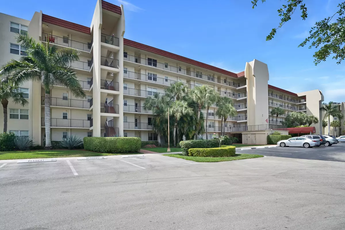 Lake Worth, FL 33467,3871 Via Poinciana 102