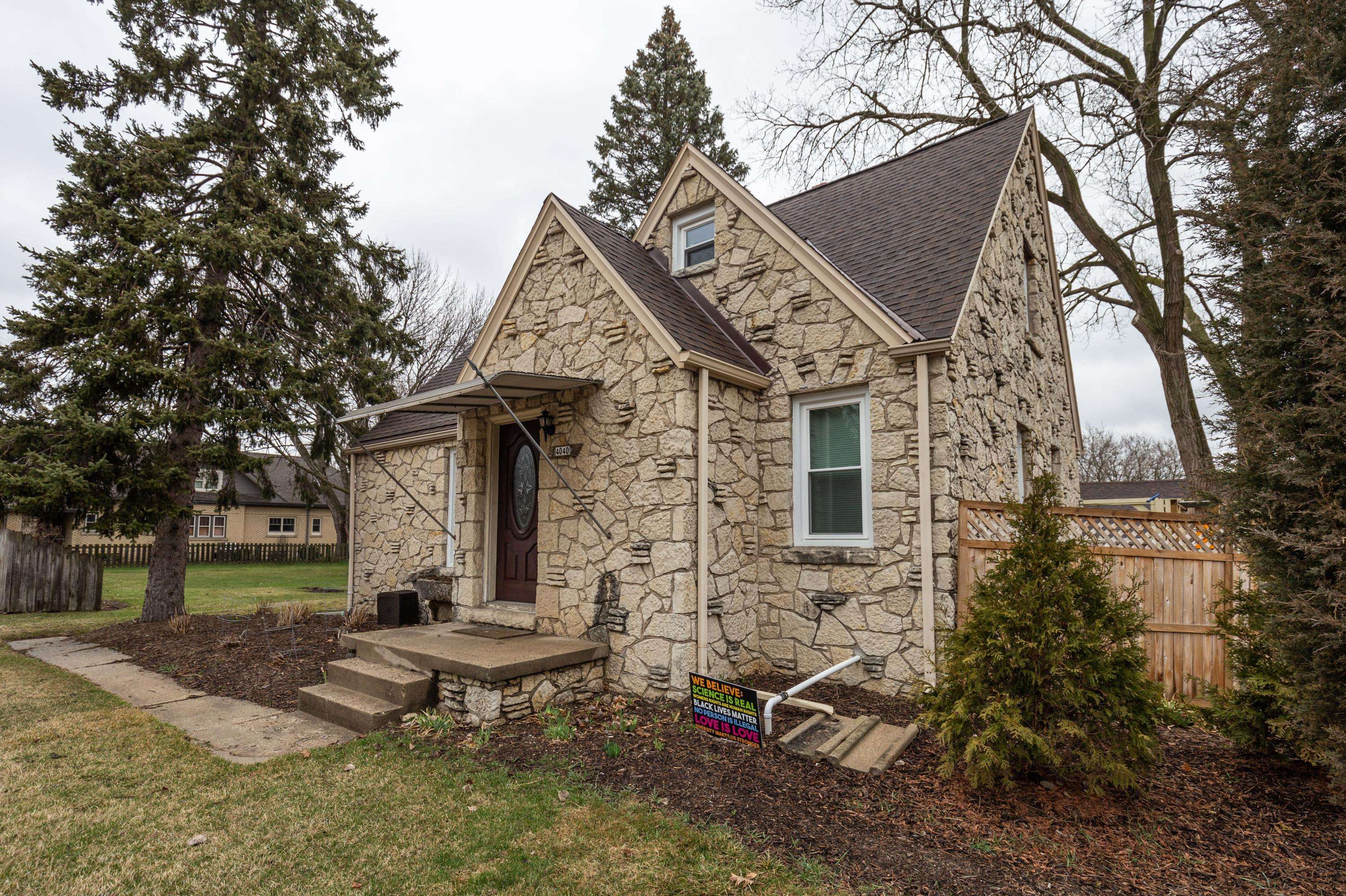 4040 S Moorland Rd, New Berlin, WI 53151
