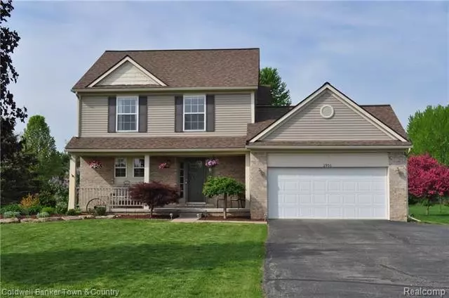 Pinckney, MI 48169,2990 SADDLEBROOK CRT