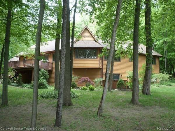 2560 MELVIN RD, Hamburg Twp, MI 48169