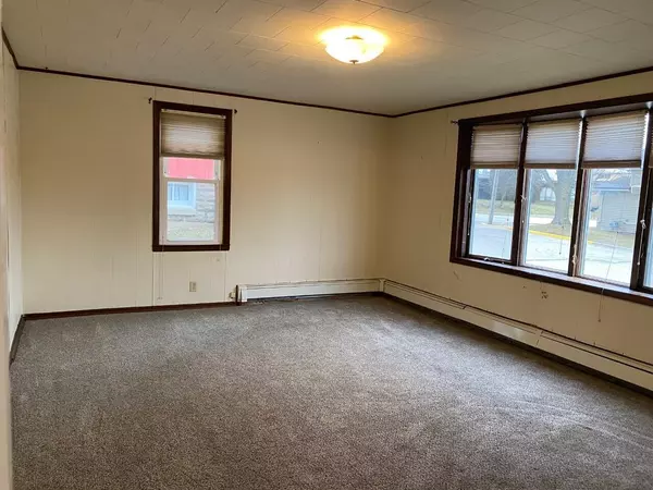 Random Lake, WI 53075,413 4th St Unit 415