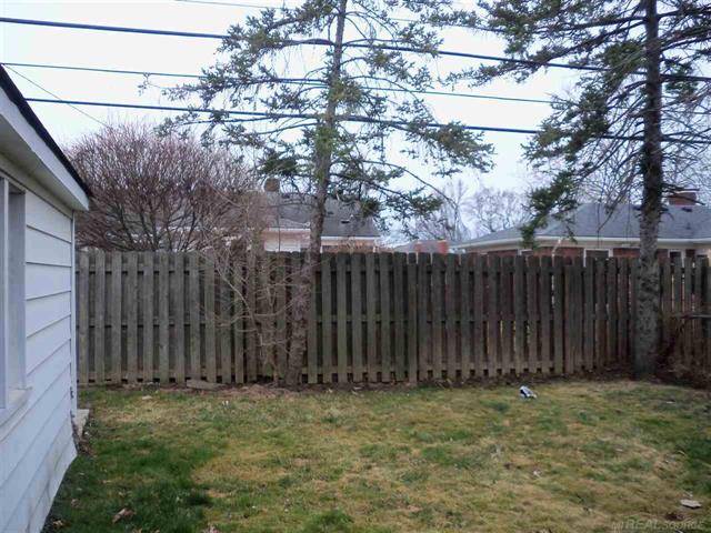 St. Clair Shores, MI 48081,21136 BON BRAE