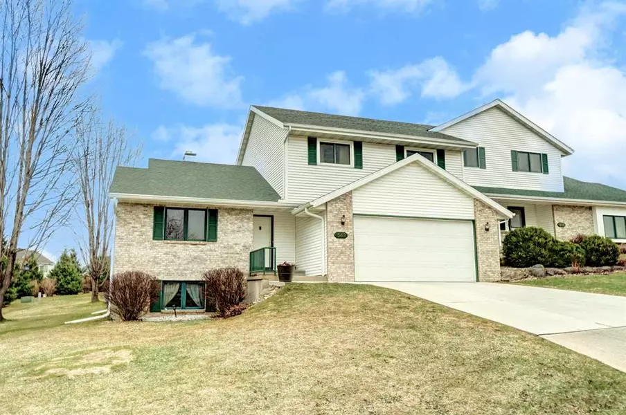 543 Berwick Dr, Sun Prairie, WI 53590