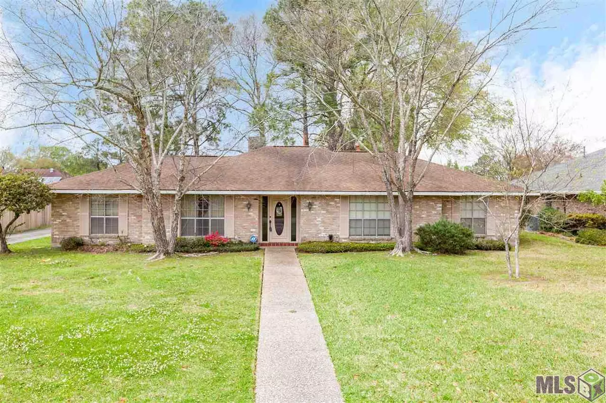 Baton Rouge, LA 70816,5028 PARKHOLLOW DR