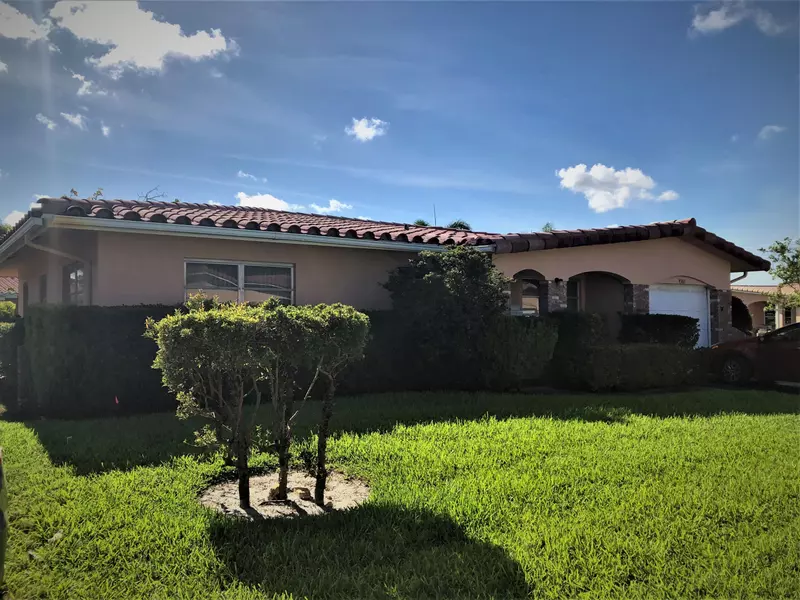 4381 NW 12 DR, Deerfield Beach, FL 33064