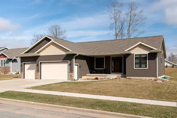 Holmen, WI 54636,709 Deerwood St