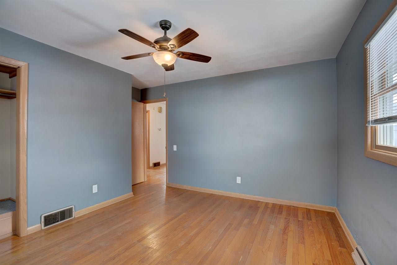 Deforest, WI 53532,220 Reigstad St
